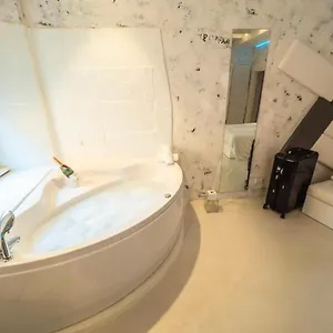 3* Πανσιόν Design&art Pie' - & Comfort